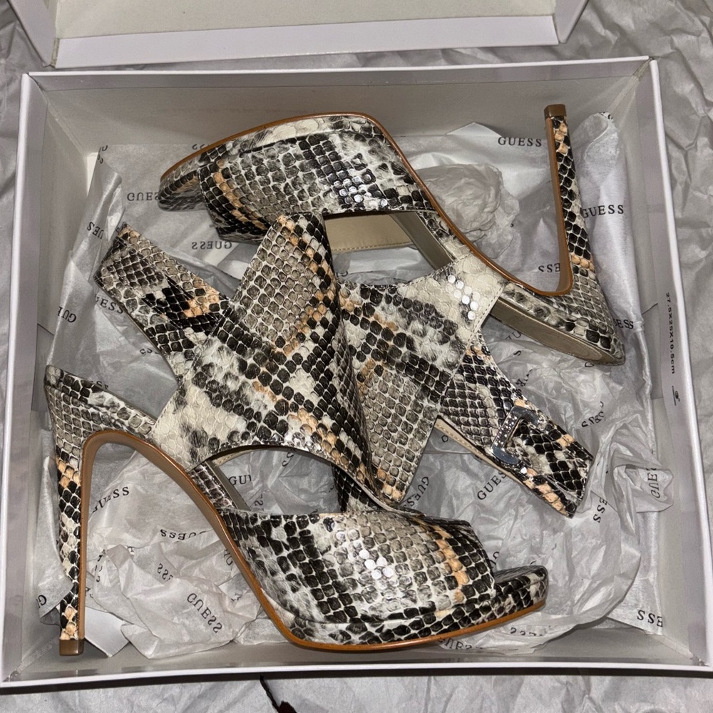 Guess Black and Cream Snakeskin Heels - Picture 8 of 11